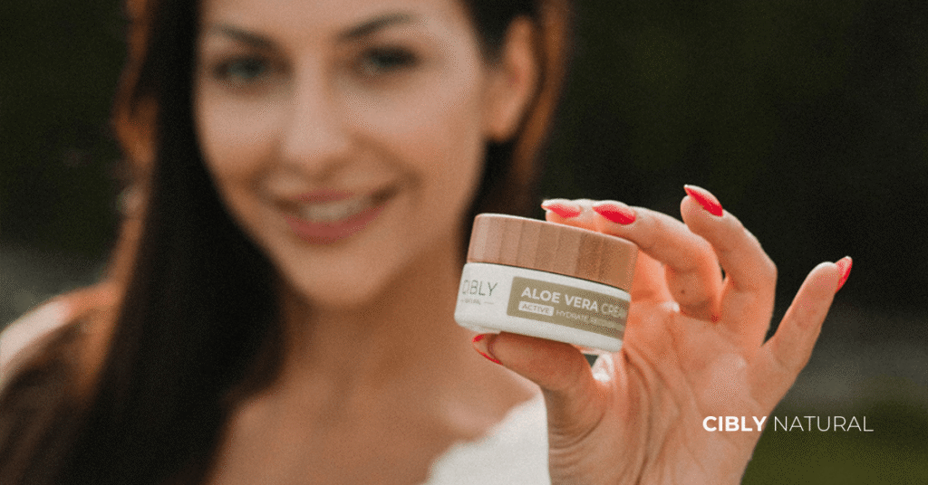 Успокоена атопична кожа след прилагане на натурален хидратиращ крем с алое вера